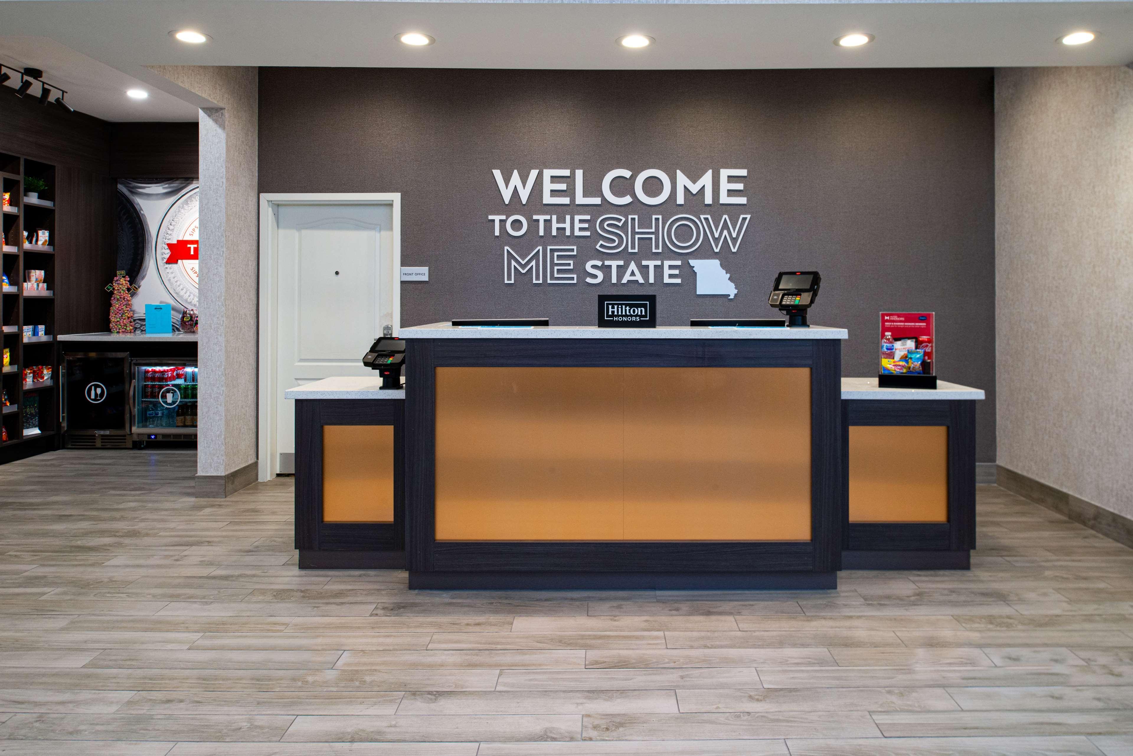 Hampton Inn Kansas City Northeast Εξωτερικό φωτογραφία