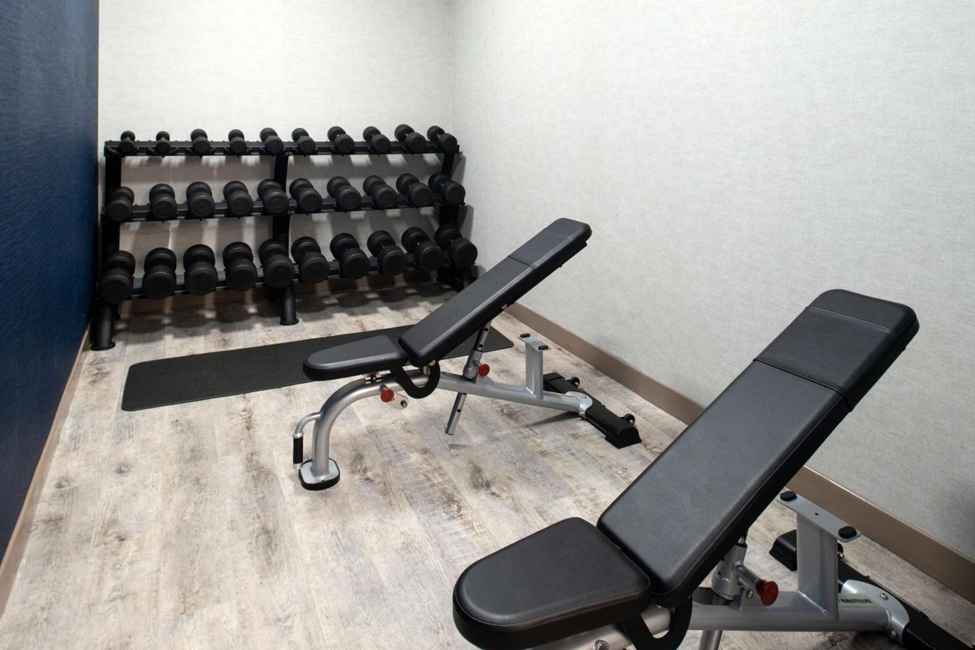 Hampton Inn Kansas City Northeast Εξωτερικό φωτογραφία