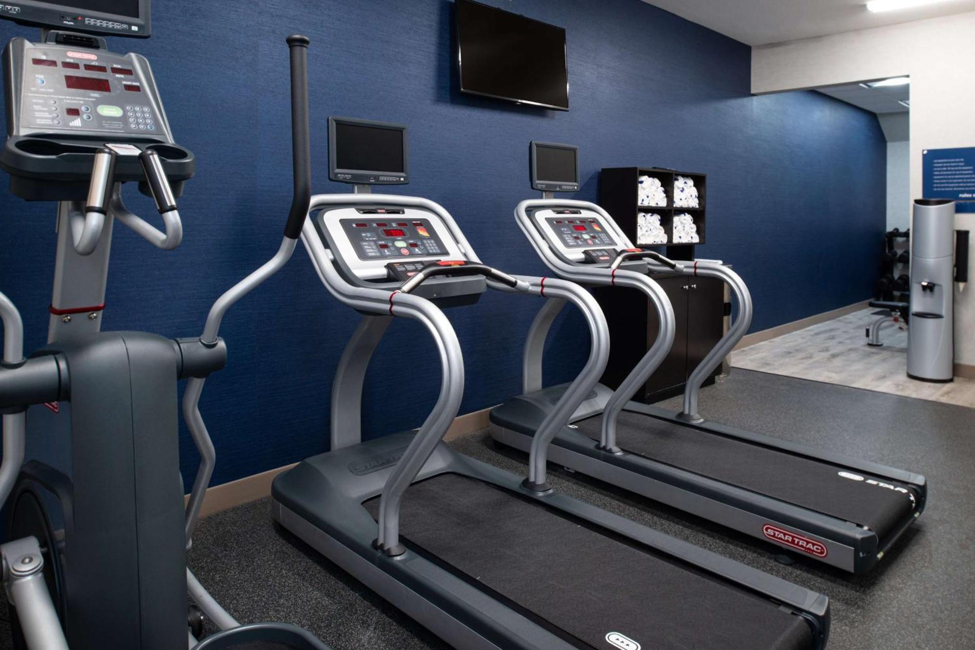 Hampton Inn Kansas City Northeast Εξωτερικό φωτογραφία