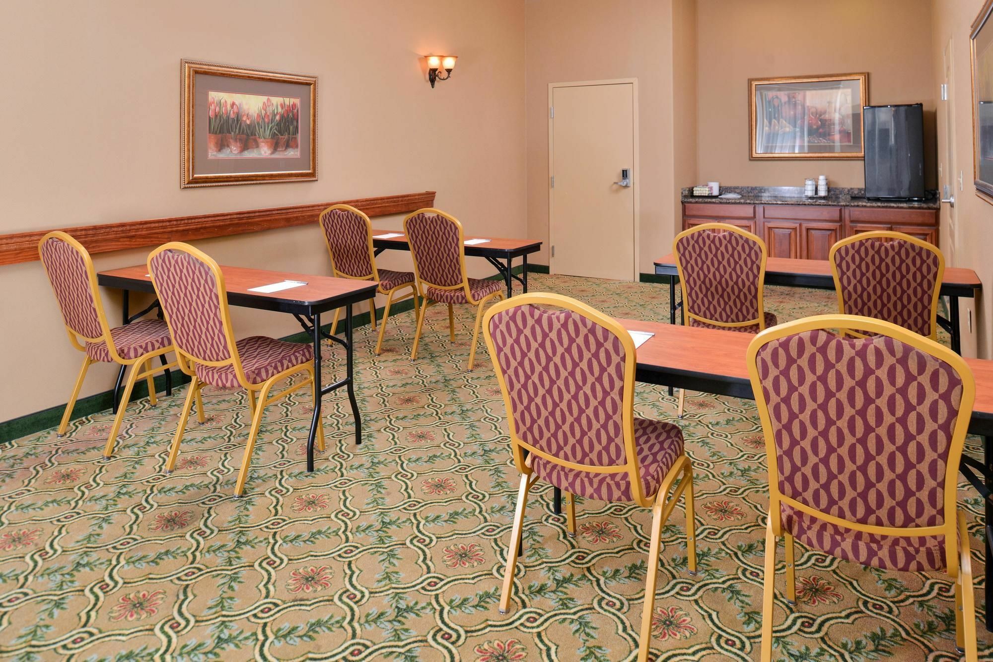 Hampton Inn Kansas City Northeast Εξωτερικό φωτογραφία